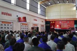 Tuyên truyền, giải đáp về thiết bị giám sát điện tử cho học viên cai nghiện