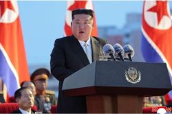 Ông Kim Jong-un tuyên bố động thái đáp trả việc Hàn Quốc định sở hữu tàu ngầm hạt nhân