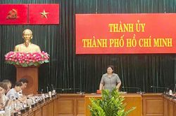 Bà Văn Thị Bạch Tuyết: Sẽ tiếp tục rà soát, sắp lại đội ngũ cán bộ cơ sở