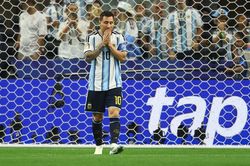 Vết xước trong sự nghiệp vĩ đại của Messi