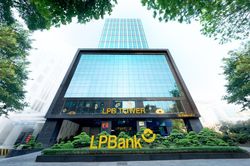 Cổ phiếu LPBank 'cháy hàng' sau khi xuất hiện cổ đông Phạm Nhật Vượng