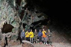 Quảng Trị phát hiện hang động mới giữa rừng nguyên sinh