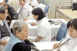 Từ năm 2026, người cao tuổi được khám sức khỏe định kỳ miễn phí ít nhất mỗi năm 1 lần