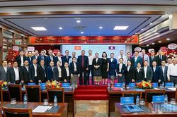 Bồi dưỡng kiến thức quản trị cho cán bộ Văn phòng Trung ương Đảng Lào
