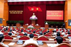 Nh&igrave;n thẳng v&agrave;o thực tiễn để đổi mới mạnh mẽ c&ocirc;ng t&aacute;c quy hoạch, sử dụng c&aacute;n bộ