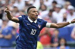 World Cup 2026: Trận Pháp - Iraq tạm hoãn hiệp 2 vì thời tiết