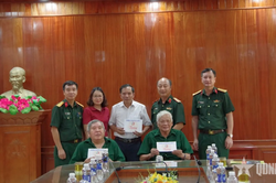 Trường Sĩ quan Lục quân 1 thăm, tặng quà Trung tâm Điều dưỡng thương, bệnh binh Duy Tiên