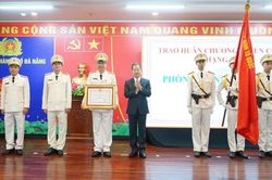 Viết tiếp bản h&ugrave;ng ca