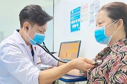 Từ năm 2026, người cao tuổi được khám sức khỏe định kỳ miễn phí ít nhất mỗi năm 1 lần