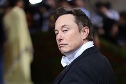 [GALLERY] SpaceX muốn phóng 1 triệu vệ tinh, biến vũ trụ thành siêu máy tính
