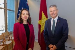 Thứ trưởng Ngoại giao Nguyễn Minh Hằng làm việc tại Australia