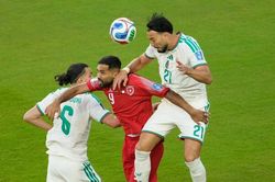 Trực tiếp Jordan vs Algeria 0-0 (H1): Không vào!!! Algeria lỡ cơ hội