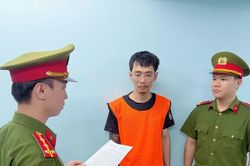 Một 'họa sĩ' bị khởi tố vì vẽ bậy lên hàng rào công trình nghìn tỷ ở TPHCM