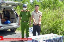 Bắt giữ đối tượng vận chuyển số lượng lớn thuốc lá lậu