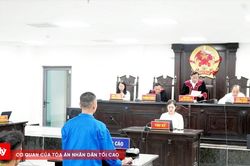 Mâu thuẫn trong góp trả tiền hát, đâm bạn đứt động mạch cổ
