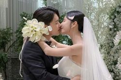 Cưới chàng cảnh sát Hàn, cô gái Hà Nội bất ngờ về hôn lễ vỏn vẹn 30 phút