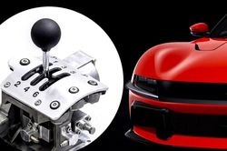 Ferrari úp mở siêu phẩm mới, hộp số sàn gây chú ý khi vẫn có nút bấm P-R-N-D
