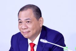Nh&agrave; băng chi 6,8 tỷ đồng tặng nh&acirc;n vi&ecirc;n nh&acirc;n dịp &ocirc;ng Phạm Nhật Vượng l&agrave; cổ đ&ocirc;ng mới