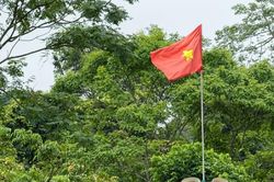 Đổi mới chương trình tiếng dân tộc để giảm nghèo thông tin cho bà con miền núi