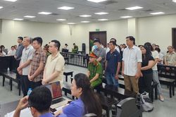 Cựu giám đốc khai chuyện bị cấp trên dọa cách chức, thúc ép đưa tiền 'chi ngoại giao'