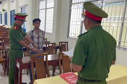 Bắt tạm giam đối tượng thực hiện hành vi 'giao cấu với người chưa đủ tuổi'