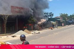 Cháy ki-ốt điện tử phía ngoài chợ Hội, Cẩm Xuyên
