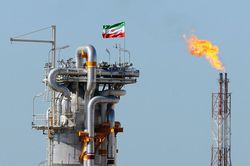 Mỹ dỡ bỏ trừng phạt đối với dầu mỏ Iran ngay sau vòng hòa đàm đầu tiên ở Thụy Sĩ