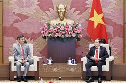 Chủ tịch Quốc hội Trần Thanh Mẫn tiếp Đại sứ Ấn Độ tại Việt Nam