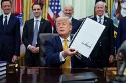 Ông Trump thúc đẩy chế tạo máy tính lượng tử trước năm 2028