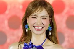 Ở quê Hòa Minzy có đặc sản càng nhai càng thơm, nhiều du khách mua cả chục chiếc mang về