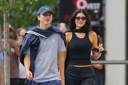 Người mẫu Kylie Jenner và Timotheé Chalamet tận hưởng kỳ nghỉ lãng mạn