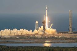 SpaceX mất 400 tỷ USD vốn h&oacute;a trong một phi&ecirc;n