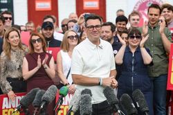 Andy Burnham - ứng viên số một cho ghế Thủ tướng Anh