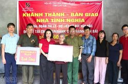 Hội Hỗ trợ gia đình liệt sĩ tỉnh Lào Cai trao nhà tình nghĩa tại xã Cát Thịnh