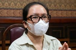 Lĩnh &aacute;n chung th&acirc;n v&igrave; d&ugrave;ng chi&ecirc;u tr&ograve; 'vong đeo b&aacute;m' để lừa đảo hơn 28 tỷ đồng