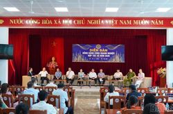 Diễn đ&agrave;n 'Đồng h&agrave;nh c&ugrave;ng doanh nghiệp, hợp t&aacute;c x&atilde; năm 2026'