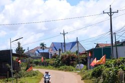 Thu hẹp khoảng c&aacute;ch ph&aacute;t triển v&ugrave;ng đồng b&agrave;o DTTS