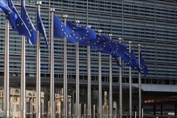 EU đối mặt thách thức thay thế khí tài Mỹ với chi phí 500 tỷ euro