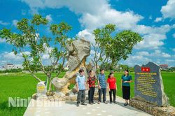 Đổi mới nội dung học tập và làm theo tư tưởng, đạo đức, phong cách Hồ Chí Minh