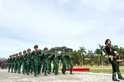 Những chiến sĩ trẻ trưởng thành sau 3 tháng huấn luyện