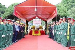 Phường T&ocirc; Hiệu tổ chức Lễ truy điệu v&agrave; an t&aacute;ng h&agrave;i cốt liệt sĩ