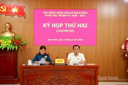 HĐND xã Bạch Đích thông qua Nghị quyết sắp xếp, tổ chức lại các thôn