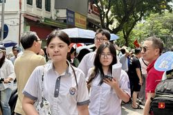Hà Nội: Học sinh trúng tuyển lớp 10 bắt đầu xác nhận nhập học từ 25/6