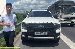 Liên tiếp xử lý ô tô dừng trái phép trên cao tốc, CSGT cảnh báo ''nóng''