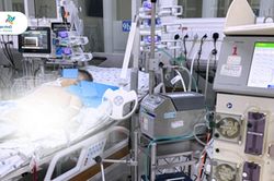 Bé trai 11 tuổi sốc tim nguy kịch sau nhiễm virus cảm cúm thông thường