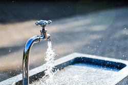 TP. Hồ Chí Minh: Xử lý khẩn cấp tình trạng thiếu nước sinh hoạt tại một số xã