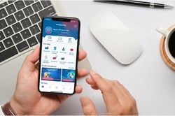 Chuyển tiền online vì sao luôn nằm trong diện giám sát 24/7?