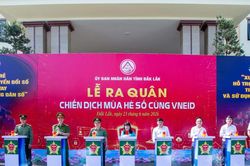Ra quân hỗ trợ người dân kích hoạt VNeID, thực hiện Đề án 06