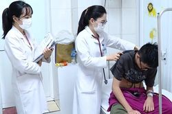 Số ca mắc sốt xuất huyết tăng, nguy cơ dịch b&ugrave;ng ph&aacute;t