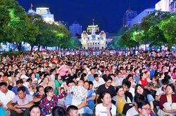 Th&agrave;nh phố Hồ Ch&iacute; Minh bắn ph&aacute;o hoa 16 điểm tối 2/7 mừng 50 năm Th&agrave;nh phố mang t&ecirc;n B&aacute;c